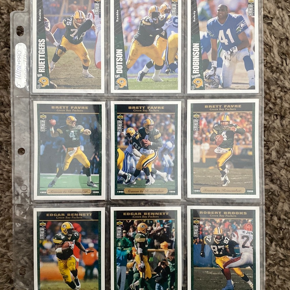 Great condition Green Bay Packers sleeve of cards Brett Favre and more